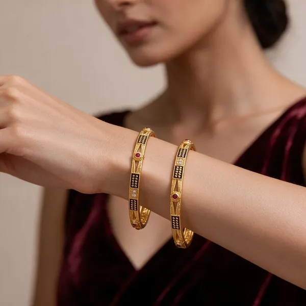 Gold_Alloy_Black_Geometric_Red_Accent_Bangle_Set_For_Women