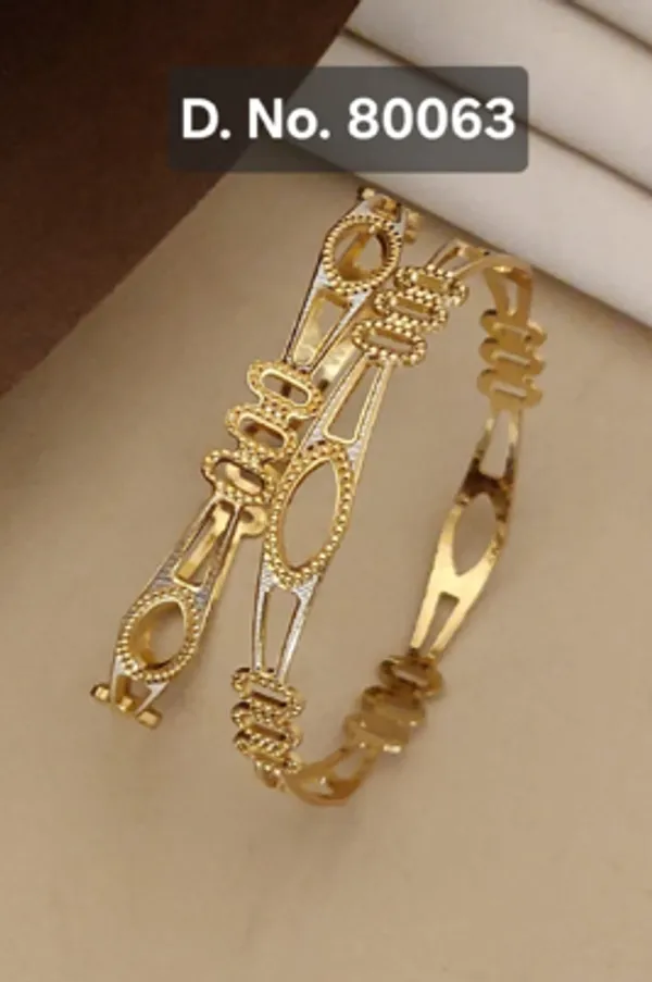 Gold_Alloy_Embellished_Link_Bangle_Set_For_Women