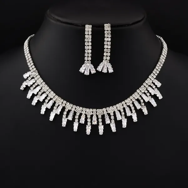 Silver_Alloy_Crystal_Layered_Dangling_Necklace_Set_For_Women
