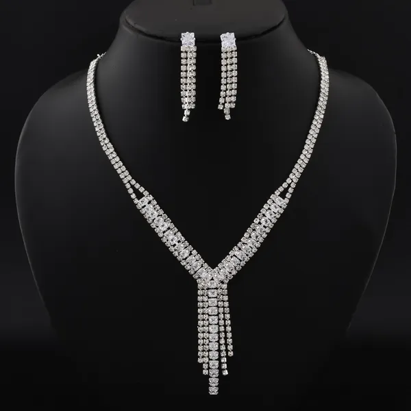 Silver_Alloy_Crystal_V-Shape_Drop_Necklace_Set_For_Women