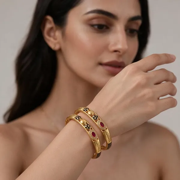 Gold_Alloy_Red_Oval_Black_Floral_Embellished_Bangle_Set_For_Women
