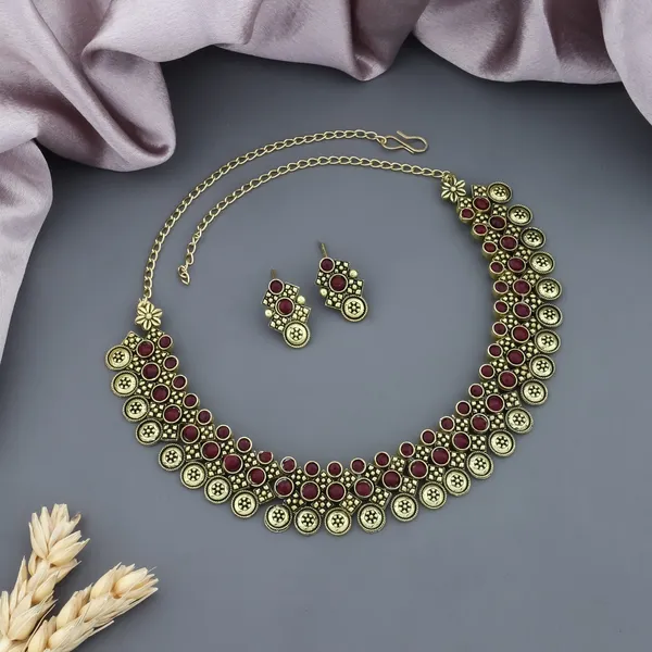 Maroon_Antique_Gold_Alloy_Stone_Pendant_Necklace_Set_For_Women