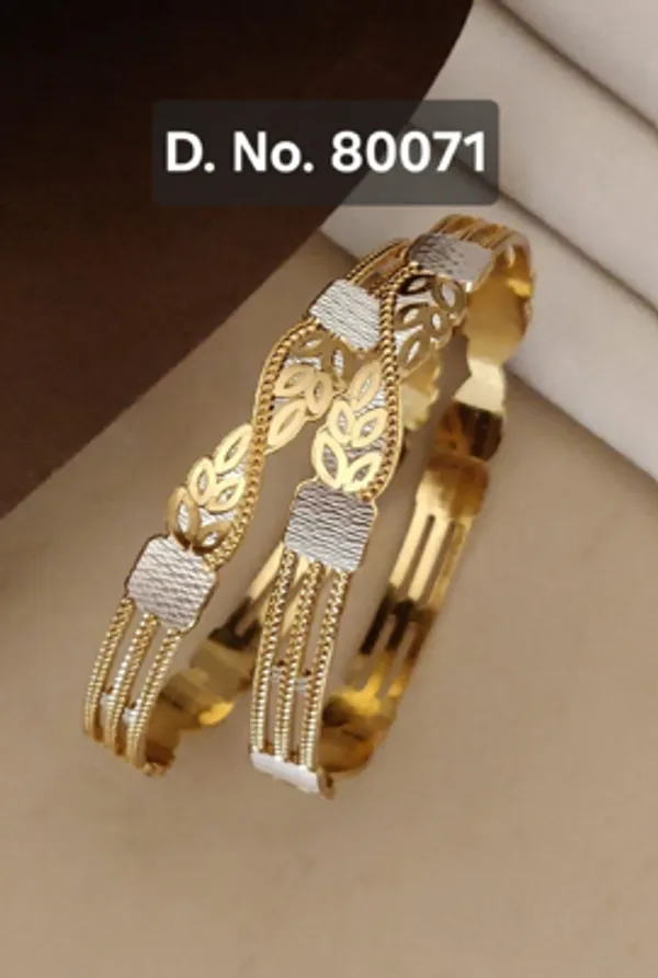 Gold_Alloy_Floral_Leaf_Chain_Detail_Bangle_Set_For_Women