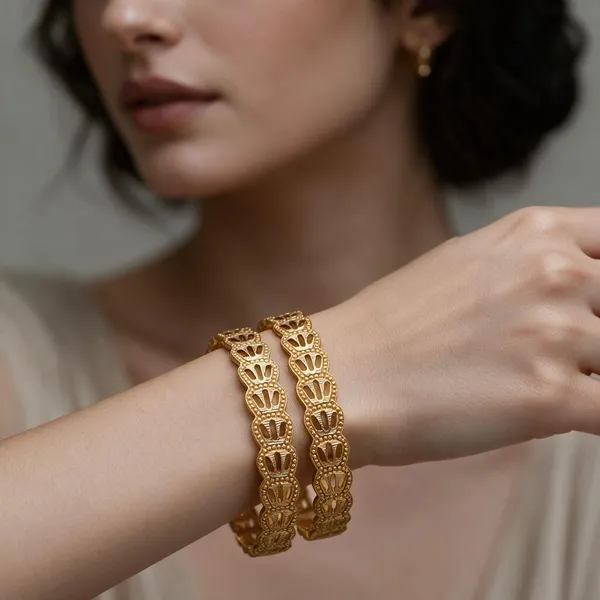 Gold_Alloy_Ornate_Openwork_Slim_Bangle_Set_For_Women