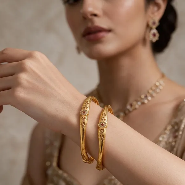 Gold_Alloy_Floral_Openwork_Red_Stone_Bangle_Set_For_Women