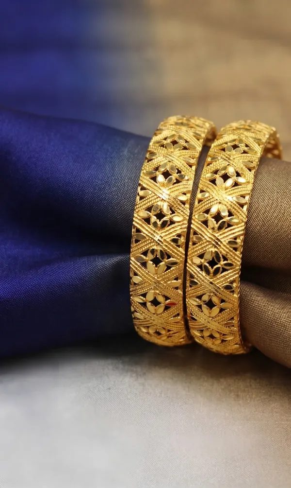 Gold_Alloy_Floral_Leaf_Openwork_Ornate_Bangle_Set_For_Women