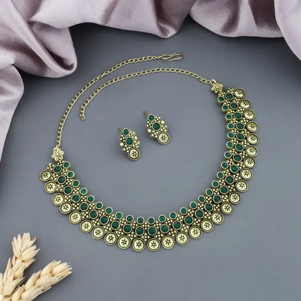 Green_Gold_Alloy_Stone_Ethnic_Necklace_Set_For_Women
