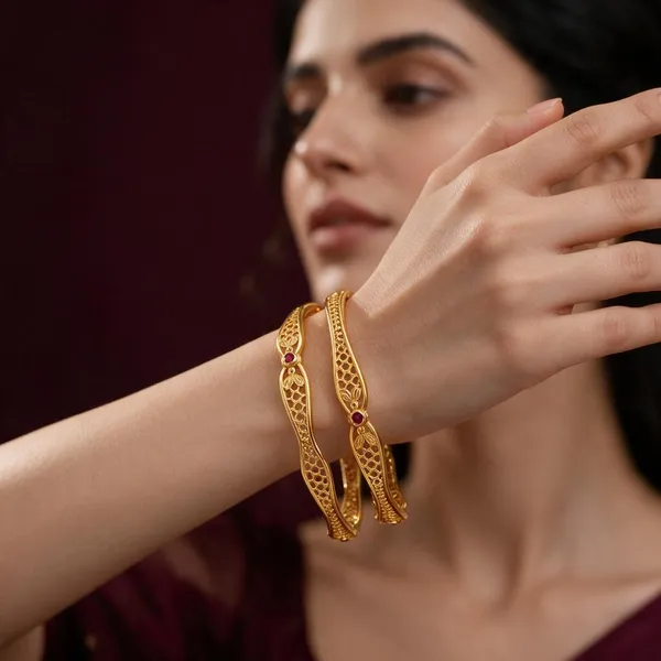 Gold_Alloy_Openwork_Red_Stone_Accent_Bangle_Set_For_Women