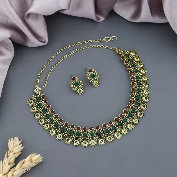 Green_Gold_Alloy_Beaded_Stone_Ethnic_Necklace_Set_For_Women