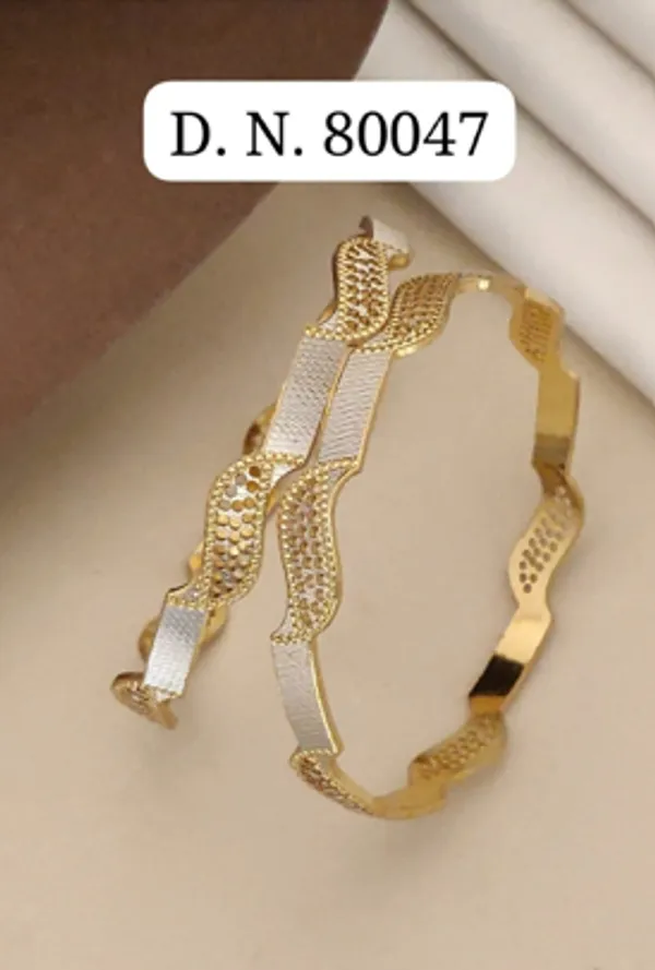 Gold_Alloy_Leaf_Motif_Two-Tone_Bangle_Set_For_Women