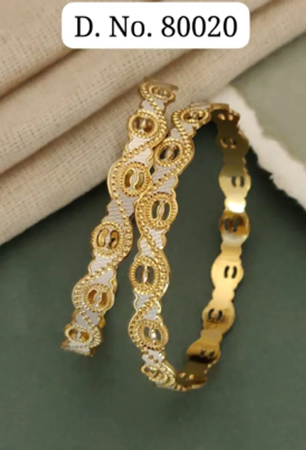 Gold_Alloy_Ornate_Oval_Motif_Linked_Bangle_Set_For_Women