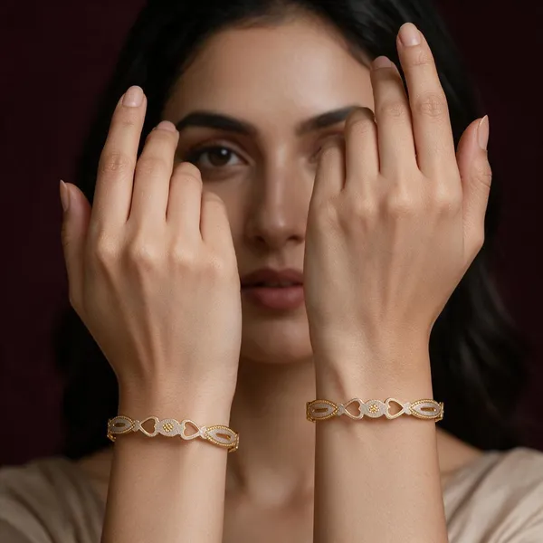 Gold_Alloy_Heart_Link_Bangle_Set_For_Women