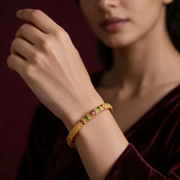 Gold_Alloy_Red_Green_Floral_Patterned_Bangle_Set_For_Women
