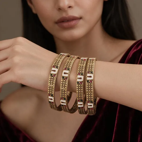 Gold_Alloy_Circular_Stone_Embellished_Bangle_Set_For_Women