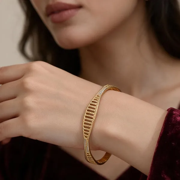 Gold_Alloy_Geometric_Cutwork_Bangle_Set_For_Women