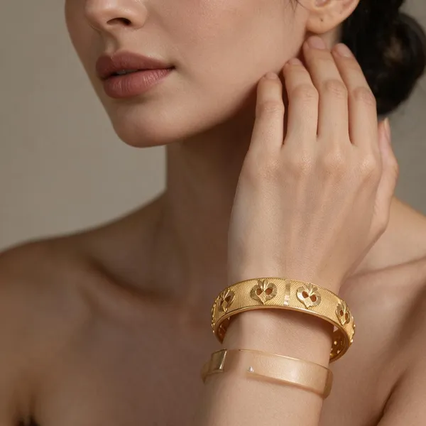 Gold_Alloy_Floral_Geometric_Cutwork_Bangle_Set_For_Women