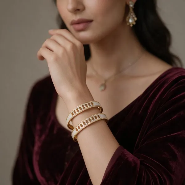 Gold_Alloy_Cutout_Motif_Slim_Bangle_Set_For_Women