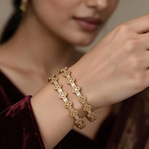 Gold_Alloy_Floral_Link_Stone_Accent_Bangle_Set_For_Women