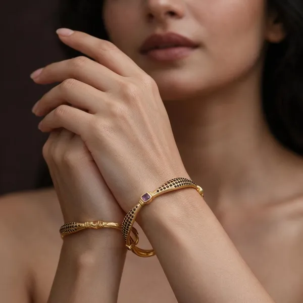 Gold_Alloy_Purple_Stone_Dotted_Detail_Bangle_Set_For_Women