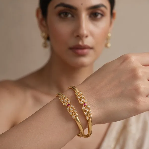 Gold_Alloy_Floral_Clear_Pink_Stone_Bangle_Set_For_Women