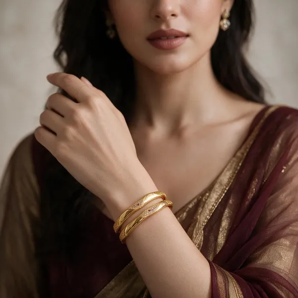 Gold_Alloy_Textured_Red_Accent_Traditional_Bangle_Set_For_Women
