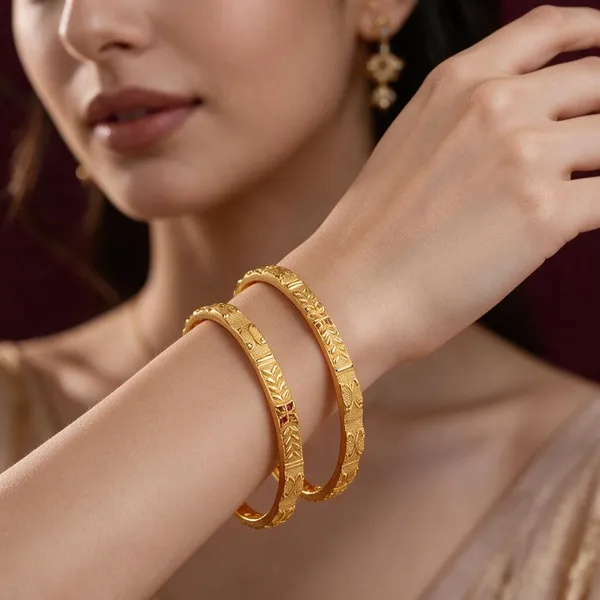 Gold_Alloy_Textured_Red_Accent_Traditional_Bangle_Set_For_Women