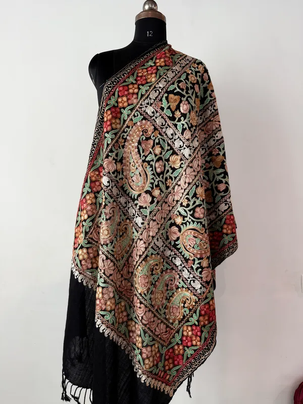 Black_Embroidered_Traditional_Shawl_for_Women
