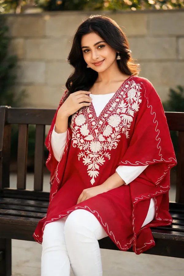 Magenta_&_Red_Floral_Embroidered_Kaftan_Set_For_Women