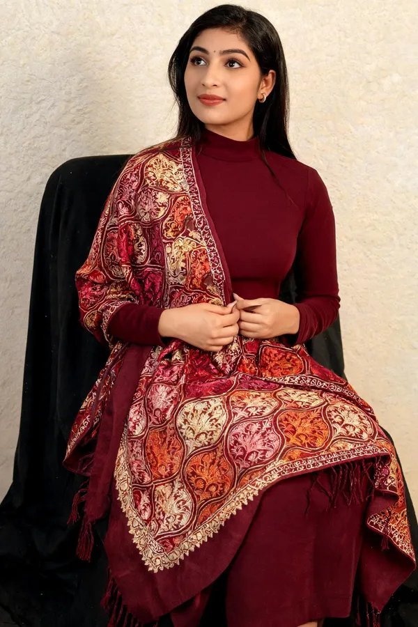 Maroon_Ornate_Floral_Patterned_Shawl_For_Women