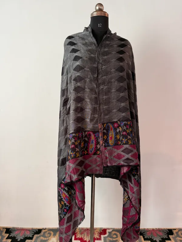 Grey_Printed_Shawl_For_Women
