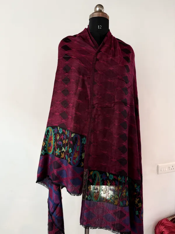 Burgundy_Woven_Shawl_for_Women