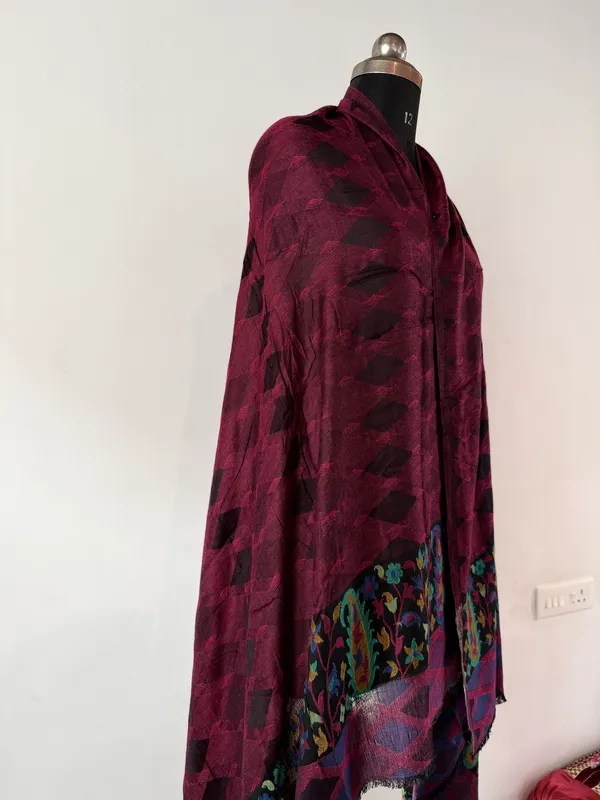 Burgundy_Woven_Shawl_for_Women