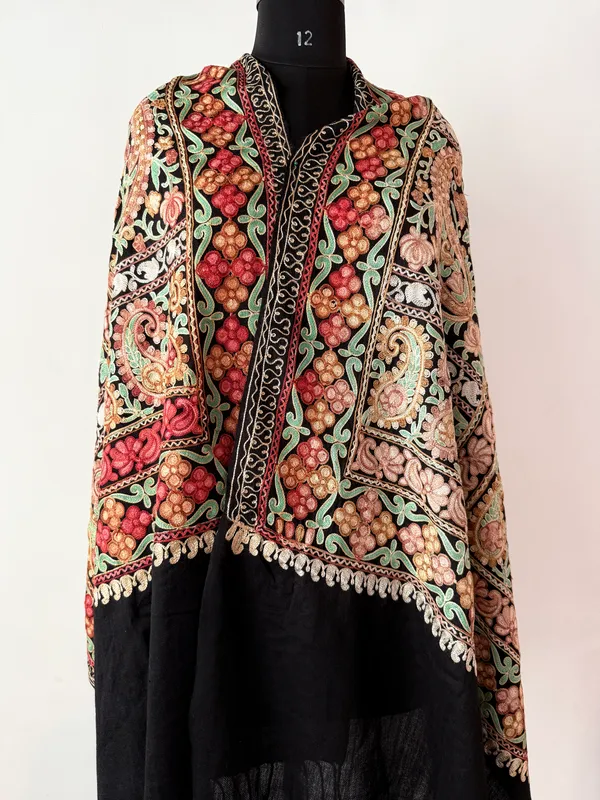 Black_Embroidered_Traditional_Shawl_for_Women