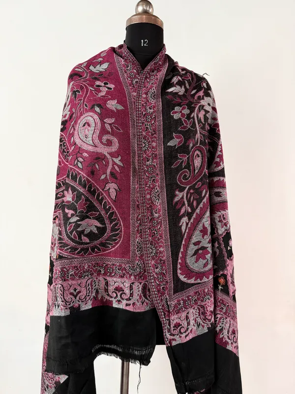 Magenta_Paisley_Printed_Shawl_for_Women