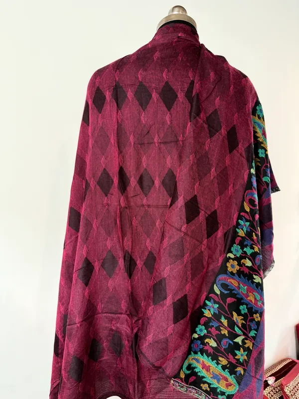Burgundy_Woven_Shawl_for_Women