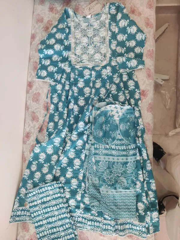 Teal_Floral_Printed_Flared_Anarkali_Suit_Set_For_Women