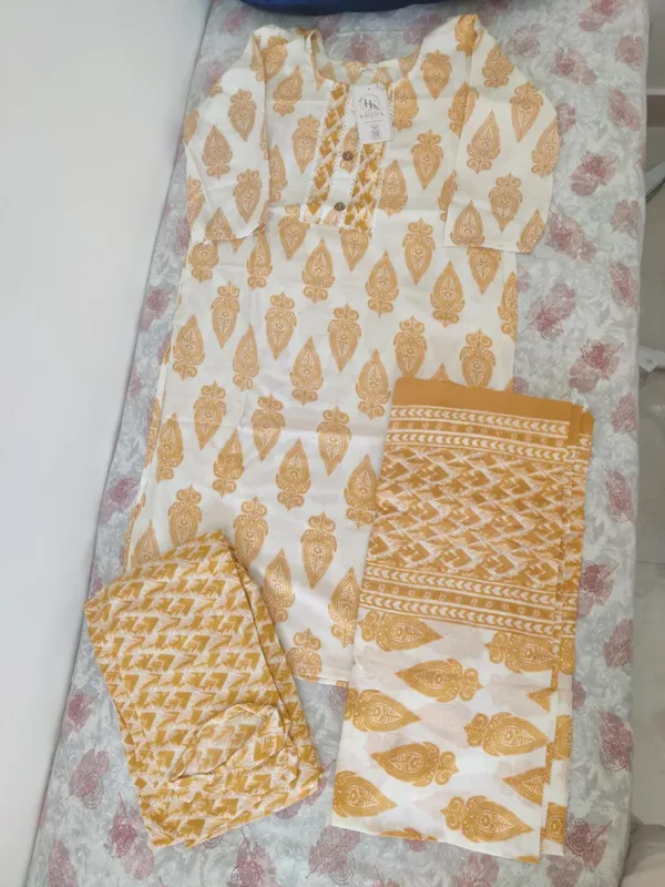 White_Printed_Straight_Kurta_Set_With_Dupatta_For_Women