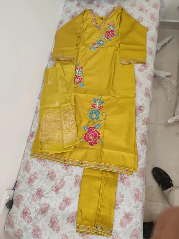 Yellow_Floral_Embroidered_Straight_Kurta_Set_For_Women