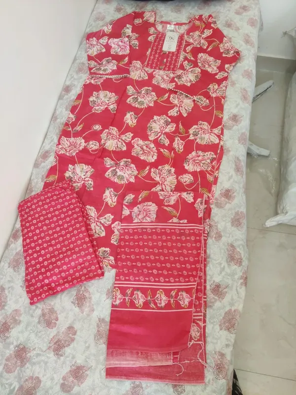 Red_Floral_Printed_Straight_Kurta_Set_With_Dupatta_For_Women