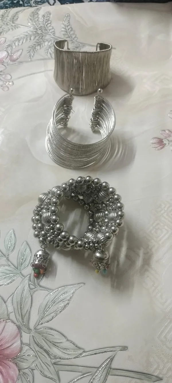 Silver-Tone_Traditional_Jewellery_Set_for_Women