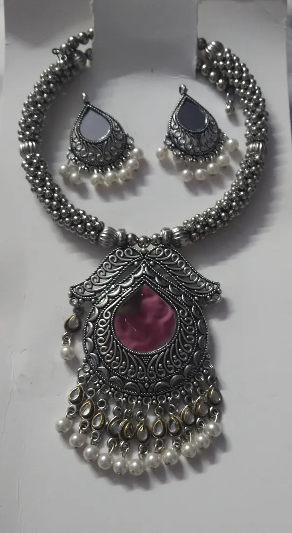 Oxidized_Finish_Statement_Necklace_And_Earrings_Set_For_Women