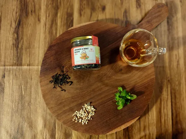 Eeva_Extracts_100_Natural_Premium_Citrus_Burst_Orange_And_Mint_Black_Tea_Aromatic_Blend_For_A_Refreshing_Experience_With_Rich_Flavor_25_Gm