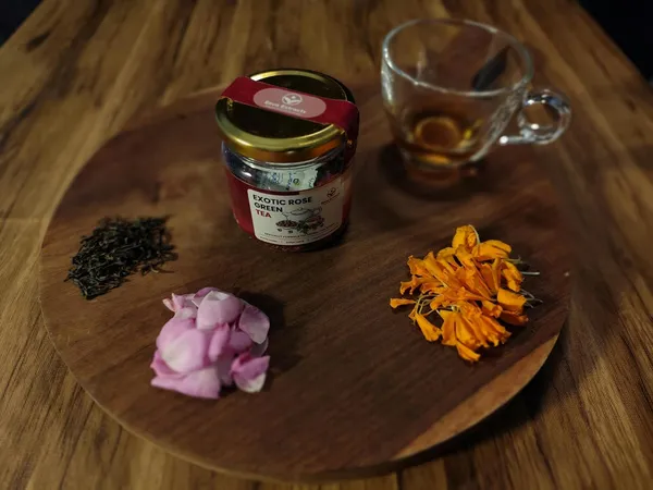 Eeva_Extracts_100_Natural_Premium_Exotic_Rose_Green_Tea_Organic_Tulsi_Rose_Loose_Leaf_Tea_Basil_Peppermint_Rose_Green_Tea_For_Glowing_Skin_25_Gm