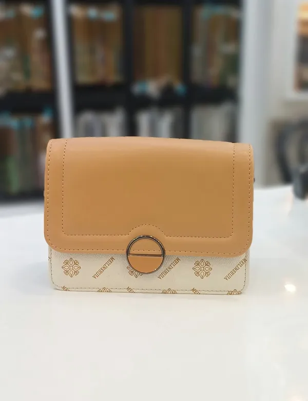 Beige_And_White_Pu_Leather_Clutch_Bag_For_Women