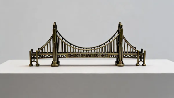 Brown_Metal_Showpiece_For_Home_Decor