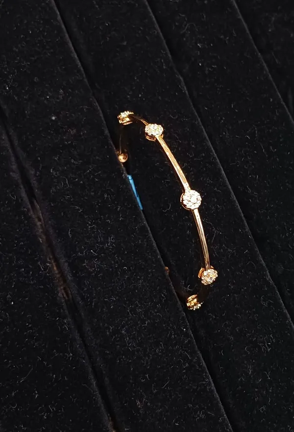 Golden_Brass_Bracelet_For_Women