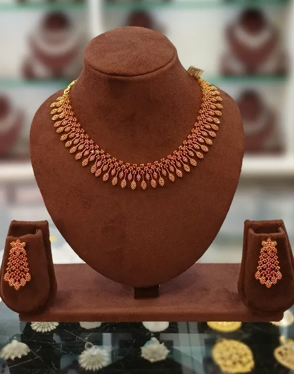 Golden_Brass_Jewellery_Set_For_Women