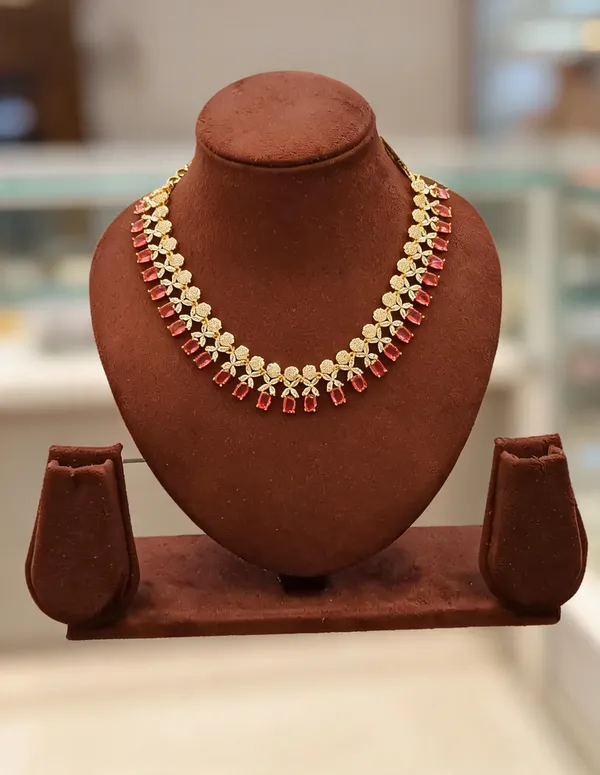 Golden_And_Red_Brass_Necklace_For_Women