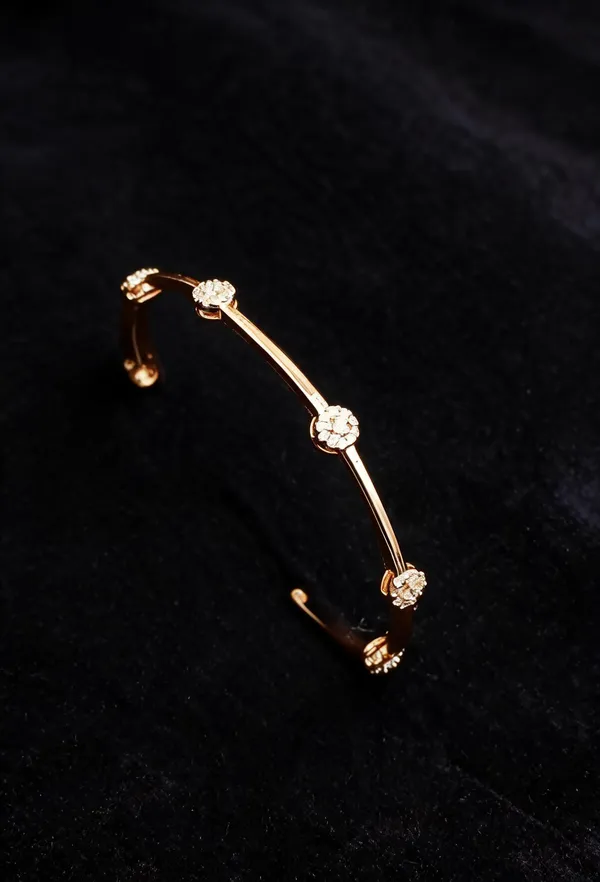 Golden_Brass_Bracelet_For_Women