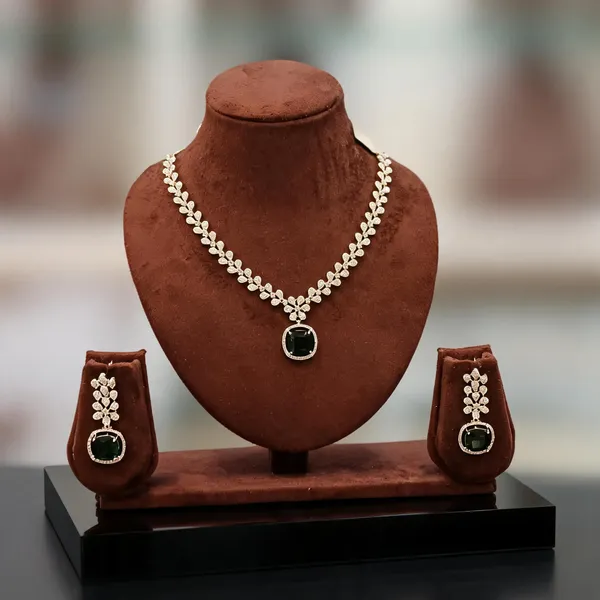 Multicolor_Brass_Necklace_Set_For_Women